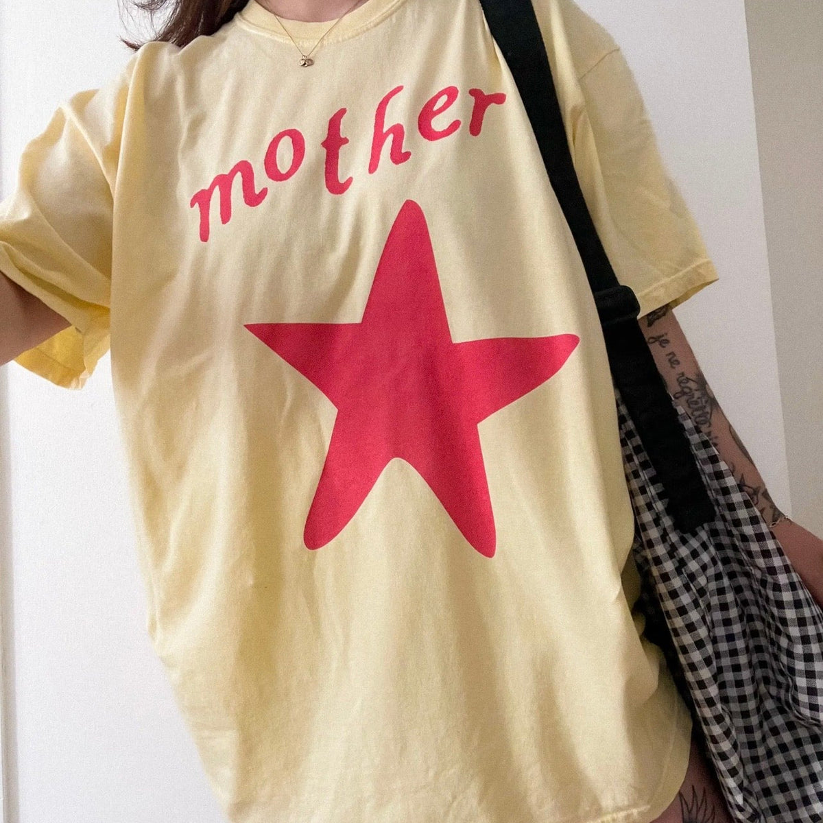 COMFORT COLOR MOTHER TEE