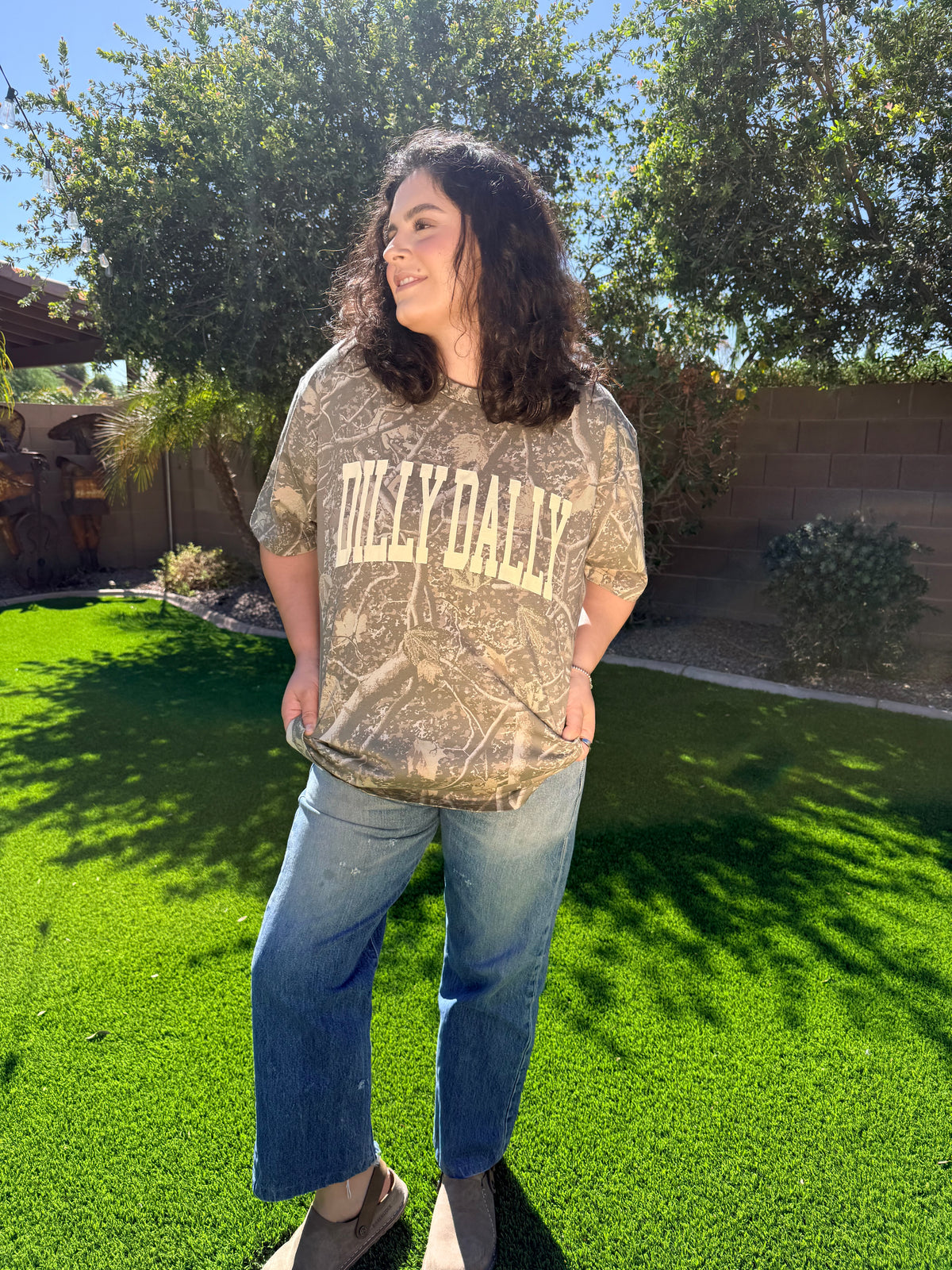 DILLY DALLY CAMO TEE