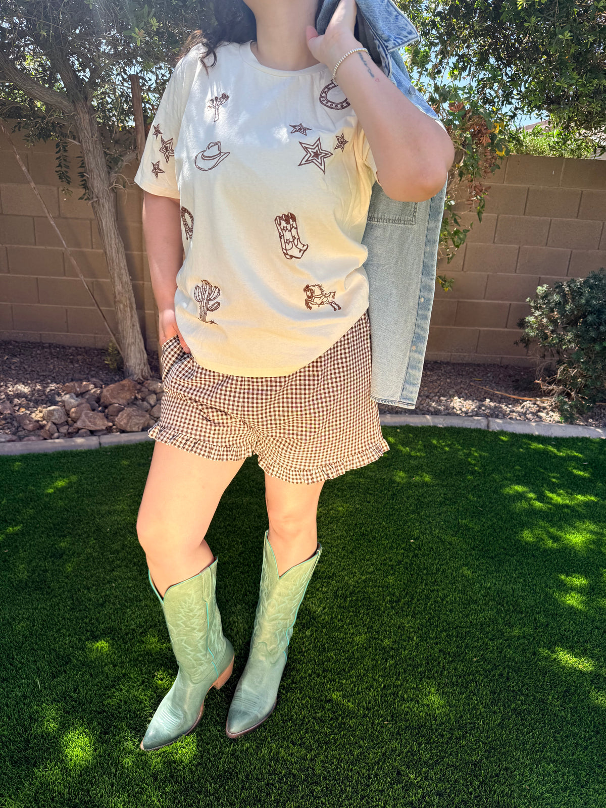 THE HOWDY HONEY TEE